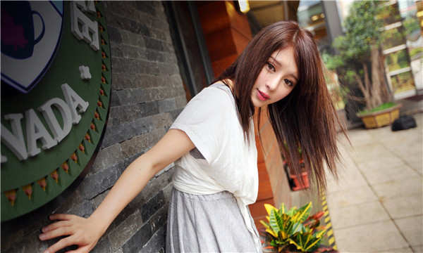 林周想找一个女性生孩子给报酬-｛找个女人生孩子多少钱｝